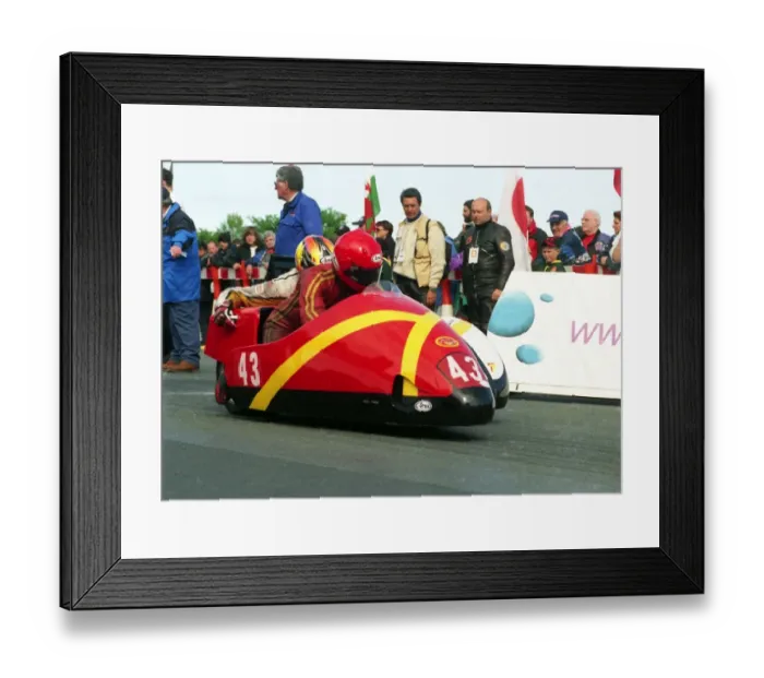 Framed Print : Mick Thompson & Simon Moody (IMM Honda) 2000 Sidecar TT Framed Print : Mick Thompson & Simon Moody (IMM Honda) 2000 Sidecar TT