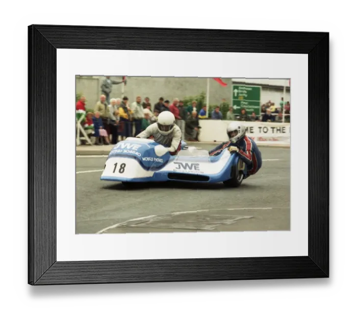 Framed Print : Rod Bellas & Geoff Knight (Yamaha) 1989 Sidecar TT