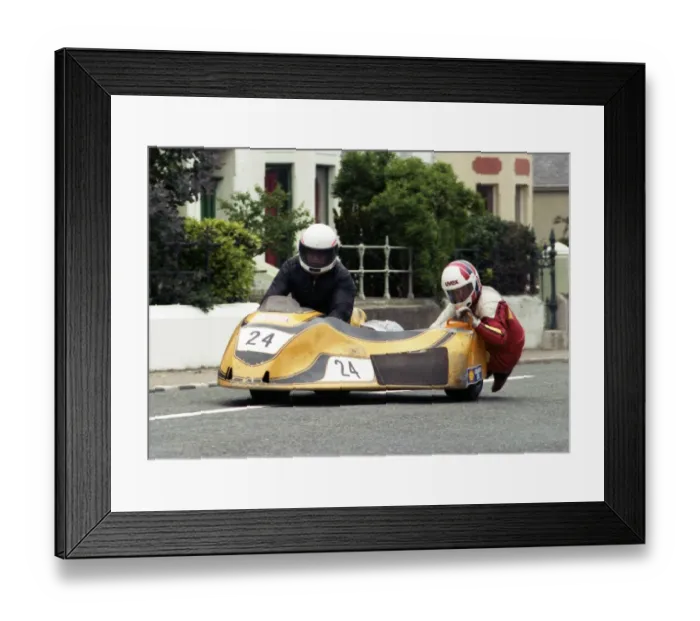 Framed Print : Helmut Lunemann & Gerhard Morscher (Yamaha) 1989 Sidecar TT Framed Print : Helmut Lunemann & Gerhard Morscher (Yamaha) 1989 Sidecar TT