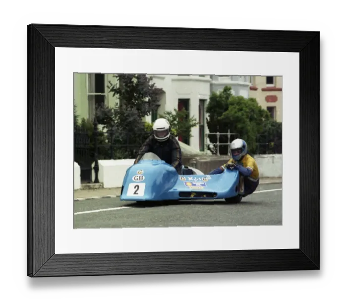 Framed Print : Kenny Howles & Steve Pointer (Ireson Yamaha) 1989 Sidecar TT Framed Print : Kenny Howles & Steve Pointer (Ireson Yamaha) 1989 Sidecar TT