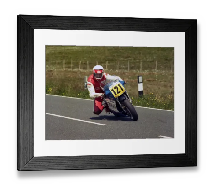 Framed Print : Mark Bowen (Suzuki) 1988 Senior TT Framed Print : Mark Bowen (Suzuki) 1988 Senior TT