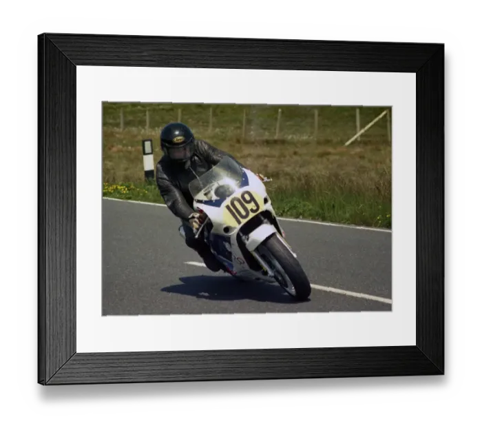 Framed Print : Brian Richards (Suzuki) 1988 Senior TT Framed Print : Brian Richards (Suzuki) 1988 Senior TT