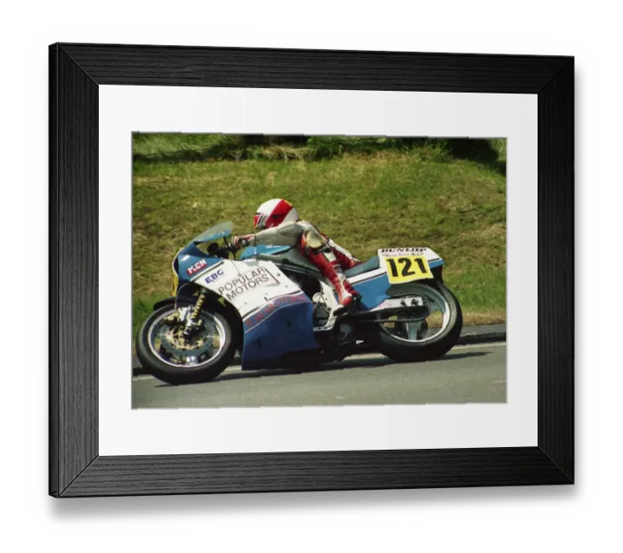 Framed Print : Mark Bowen (Suzuki) 1988 Senior TT Framed Print : Mark Bowen (Suzuki) 1988 Senior TT