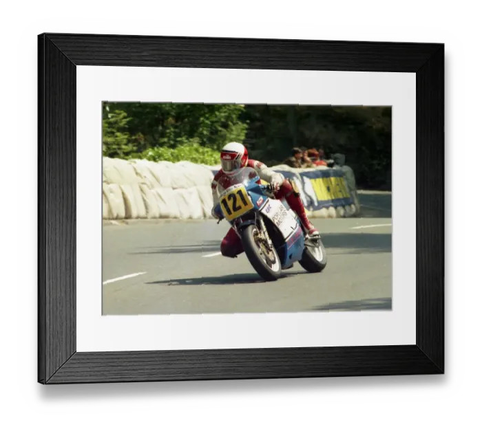 Framed Print : Mark Bowen (Suzuki) 1988 Senior TT Framed Print : Mark Bowen (Suzuki) 1988 Senior TT