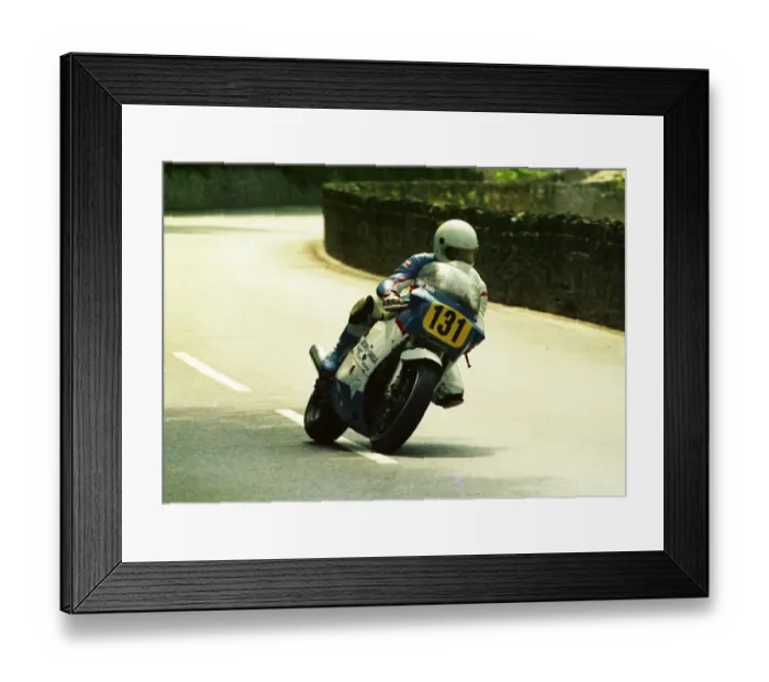 Framed Print : Andy Ross (Suzuki) 1988 Senior TT Framed Print : Andy Ross (Suzuki) 1988 Senior TT