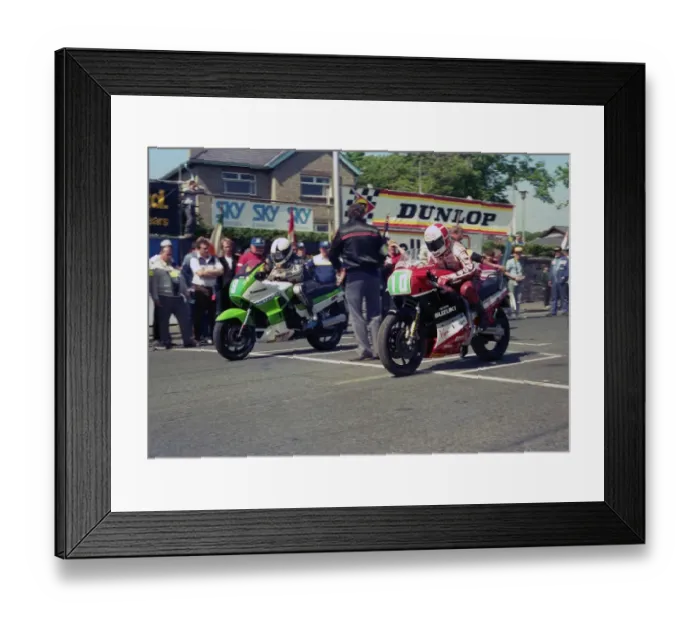 Framed Print : Dennis Ireland (Kawasaki) & Phil Mellor (Suzuki) 1987 Production B TT