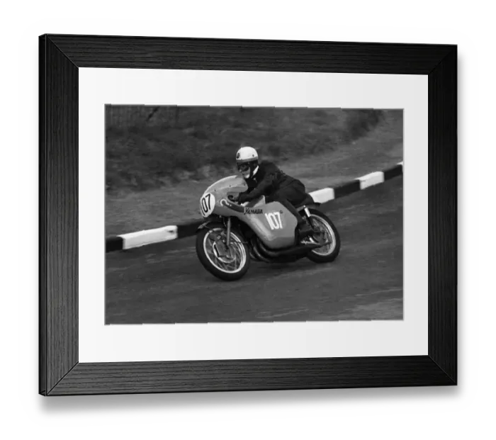 Framed Print : Don Padgett (Yamaha) 1965 Lightweight Manx Grand Prix Framed Print : Don Padgett (Yamaha) 1965 Lightweight Manx Grand Prix