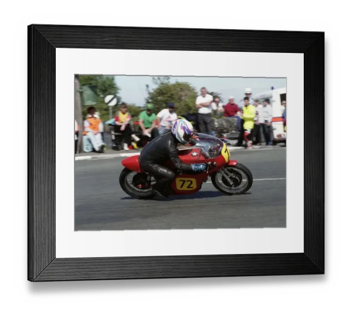Framed Print : Eric Cheers (Aermacchi) 1993 Senior Classic Manx Grand Prix Framed Print : Eric Cheers (Aermacchi) 1993 Senior Classic Manx Grand Prix
