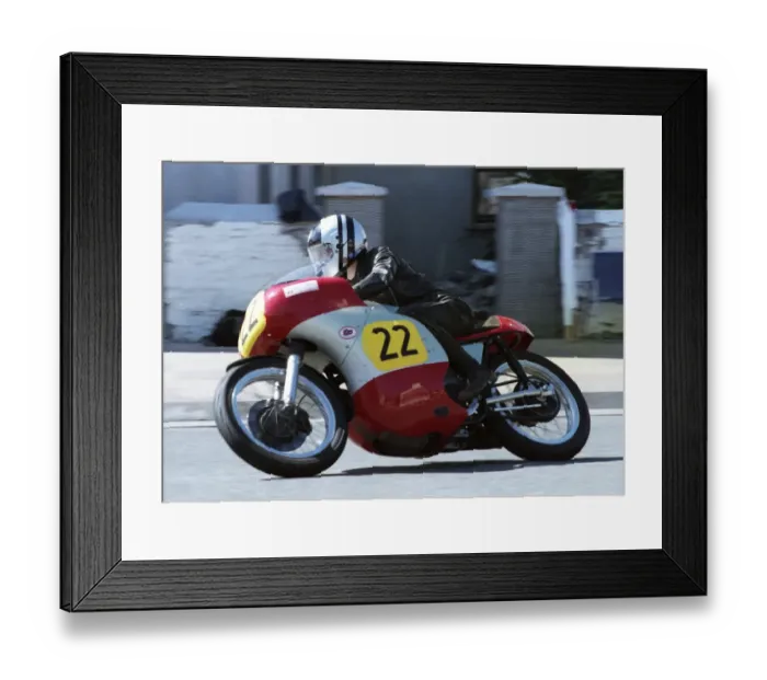 Framed Print : Peter Swallow (Norton) 1993 Senior Classic Manx Grand Prix Framed Print : Peter Swallow (Norton) 1993 Senior Classic Manx Grand Prix