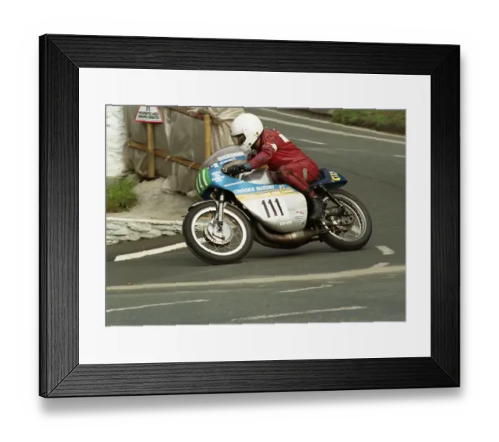 Framed Print : Les Trotter (Crooks Suzuki) 1996 Lightweight Classic Manx Grand Prix Framed Print : Les Trotter (Crooks Suzuki) 1996 Lightweight Classic Manx Grand Prix