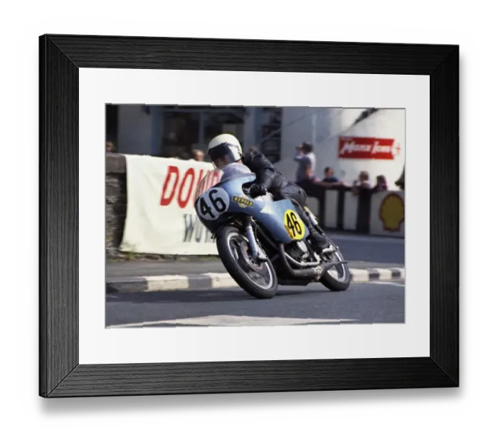 Framed Print : Chris Williams (Seeley Suzuki) 1973 Senior Manx Grand Prix Framed Print : Chris Williams (Seeley Suzuki) 1973 Senior Manx Grand Prix