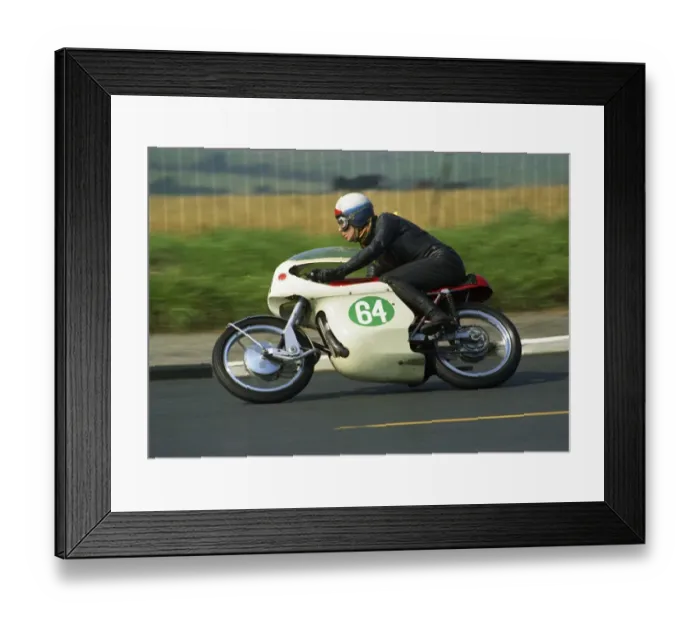 Framed Print : Bob Nicholson (Greeves) 1971 Lightweight Manx Grand Prix Framed Print : Bob Nicholson (Greeves) 1971 Lightweight Manx Grand Prix