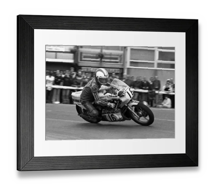 Framed Print : Simon Anderson (Yamaha) 1981 Senior Manx Grand Prix Framed Print : Simon Anderson (Yamaha) 1981 Senior Manx Grand Prix