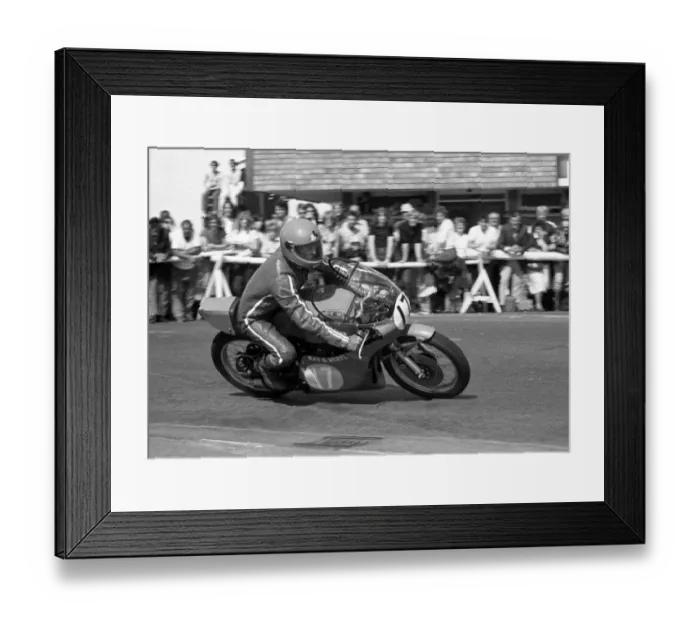 Framed Print : Larry Devlin (Yamaha) 1981 Junior Manx Grand Prix Framed Print : Larry Devlin (Yamaha) 1981 Junior Manx Grand Prix