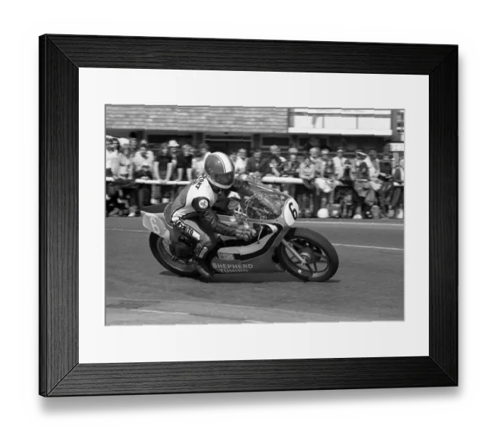 Framed Print : Paul Martin (Shepherd Suzuki) 1981 Junior Manx Grand Prix Framed Print : Paul Martin (Shepherd Suzuki) 1981 Junior Manx Grand Prix