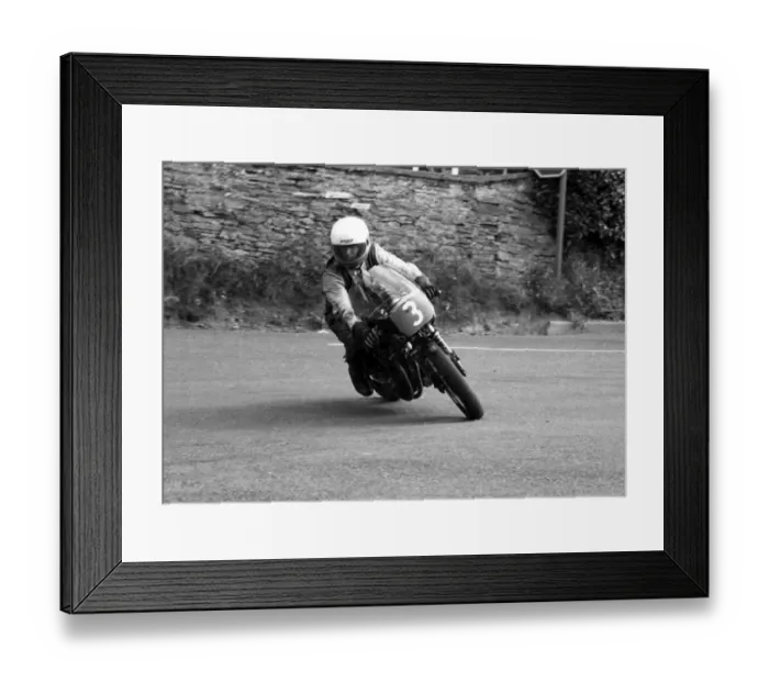 Framed Print : Robin Beck (Honda) 1986 Newcomers Manx Grand Prix Framed Print : Robin Beck (Honda) 1986 Newcomers Manx Grand Prix