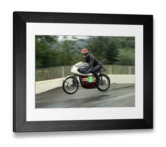 Framed Print : Bill Simpson (Greeves) 1967 Lightweight Manx Grand Prix Framed Print : Bill Simpson (Greeves) 1967 Lightweight Manx Grand Prix