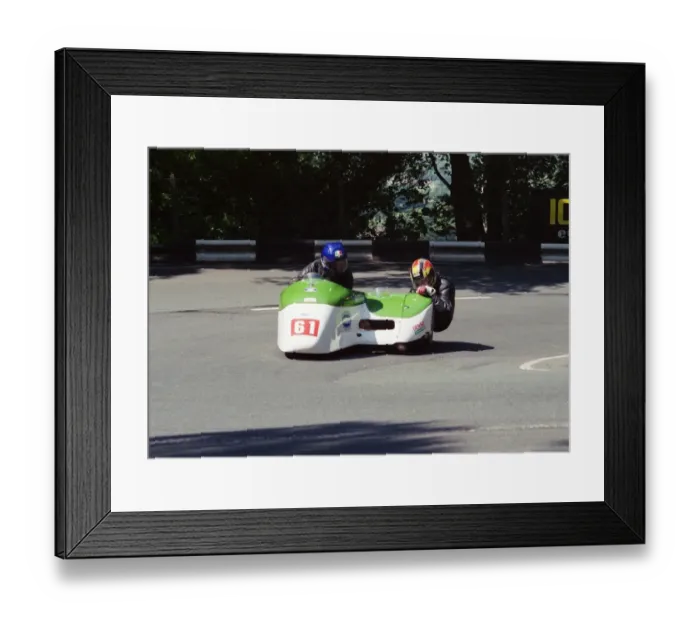 Framed Print : David Stone & Owen Dyke (Shand Yamaha) 2002 Sidecar TT Framed Print : David Stone & Owen Dyke (Shand Yamaha) 2002 Sidecar TT
