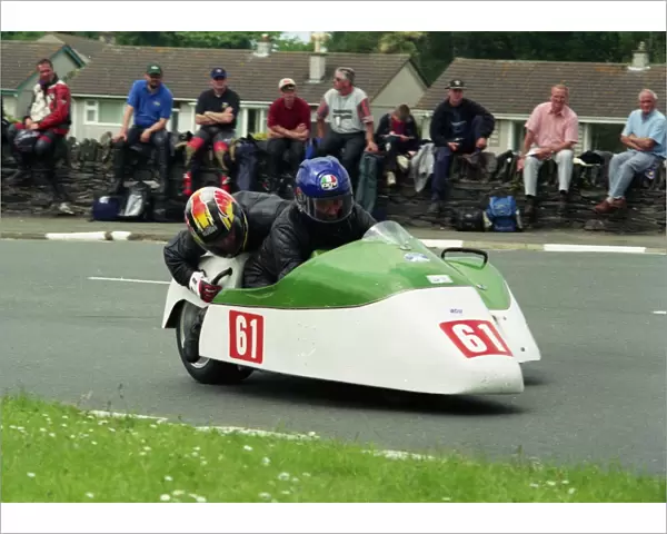 David Stone & Owen Dyke (Shand Yamaha) 2002 Sidecar TT