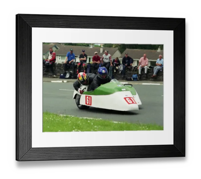 Framed Print : David Stone & Owen Dyke (Shand Yamaha) 2002 Sidecar TT Framed Print : David Stone & Owen Dyke (Shand Yamaha) 2002 Sidecar TT