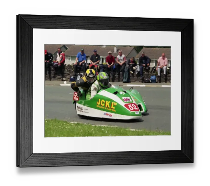 Framed Print : Alan Langton & Aaron Galligan (Warnock Yamaha) 2002 Sidecar TT Framed Print : Alan Langton & Aaron Galligan (Warnock Yamaha) 2002 Sidecar TT