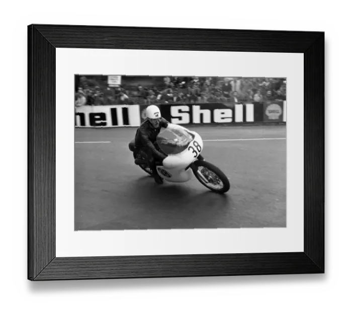 Framed Print : Roger Davies (Matchless) 1969 Senior Manx Grand Prix Framed Print : Roger Davies (Matchless) 1969 Senior Manx Grand Prix