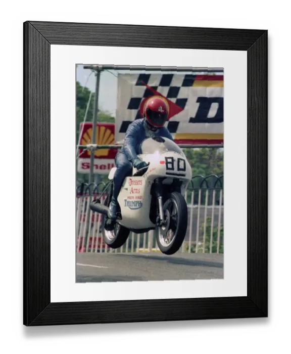 Framed Print : Philip Smithers (Triumph) 1986 Classic Lap Framed Print : Philip Smithers (Triumph) 1986 Classic Lap