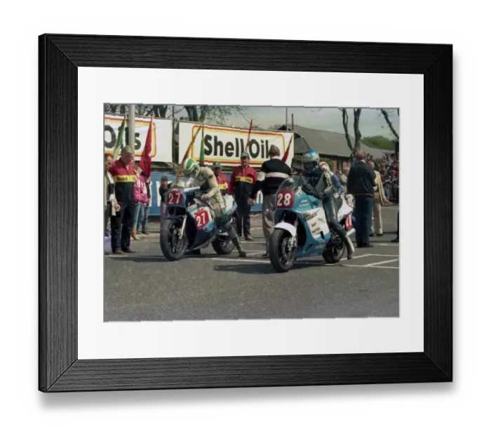 Framed Print : Alan Batson (Suzuki) & Dave Pither (Kawasaki) 1986 Production A TT Framed Print : Alan Batson (Suzuki) & Dave Pither (Kawasaki) 1986 Production A TT
