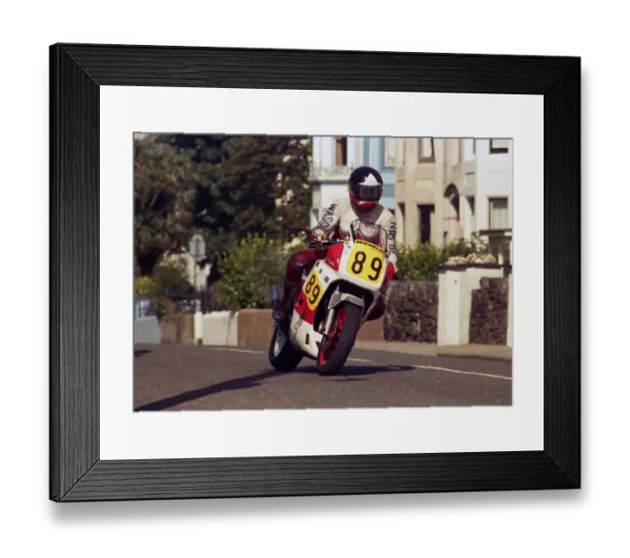 Framed Print : Colin Wilson (Yamaha) 1987 Senior Manx Grand Prix