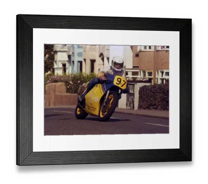 Framed Print : Ken Murray (Suzuki) 1987 Senior Manx Grand Prix Framed Print : Ken Murray (Suzuki) 1987 Senior Manx Grand Prix