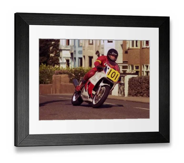 Framed Print : Wayne Leatherbarrow (Yamaha) 1987 Senior Manx Grand Prix Framed Print : Wayne Leatherbarrow (Yamaha) 1987 Senior Manx Grand Prix