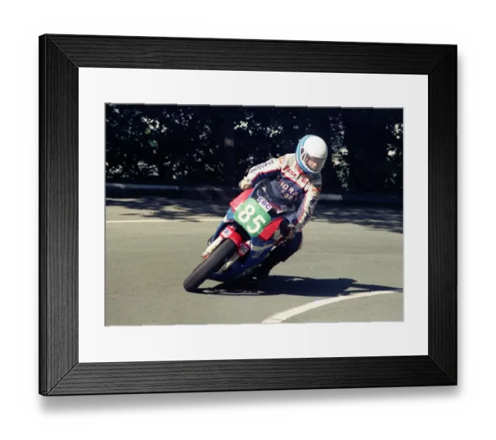 Framed Print : Bernie Webster (Yamaha) 1987 Lightweight Manx Grand Prix Framed Print : Bernie Webster (Yamaha) 1987 Lightweight Manx Grand Prix