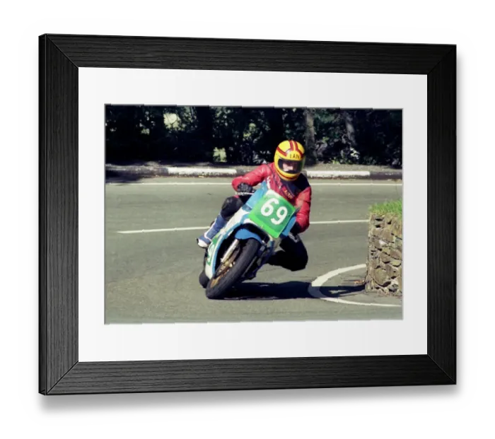Framed Print : Ian Simpson (Yamaha) 1987 Lightweight Manx Grand Prix