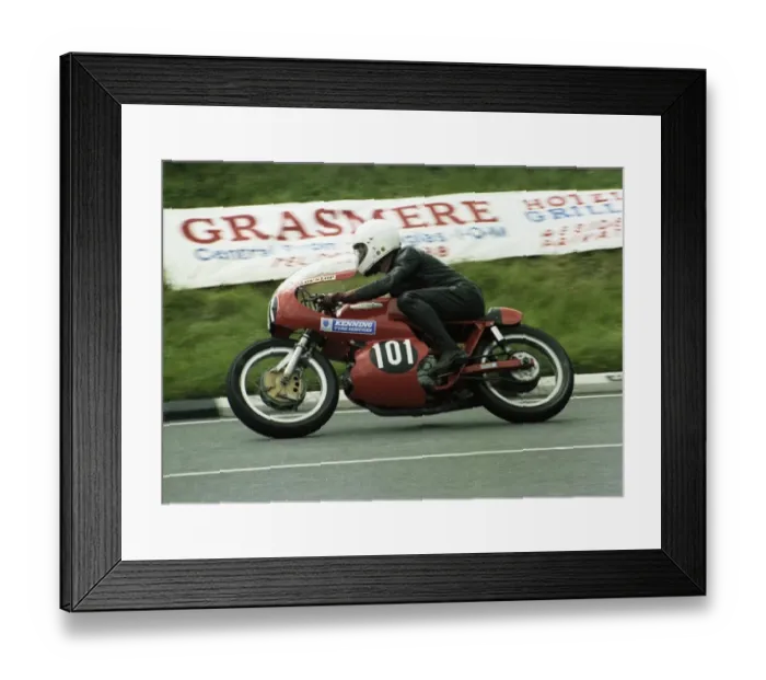 Framed Print : Bill Barker (Aermacchi) 1981 Formula 3 TT Framed Print : Bill Barker (Aermacchi) 1981 Formula 3 TT