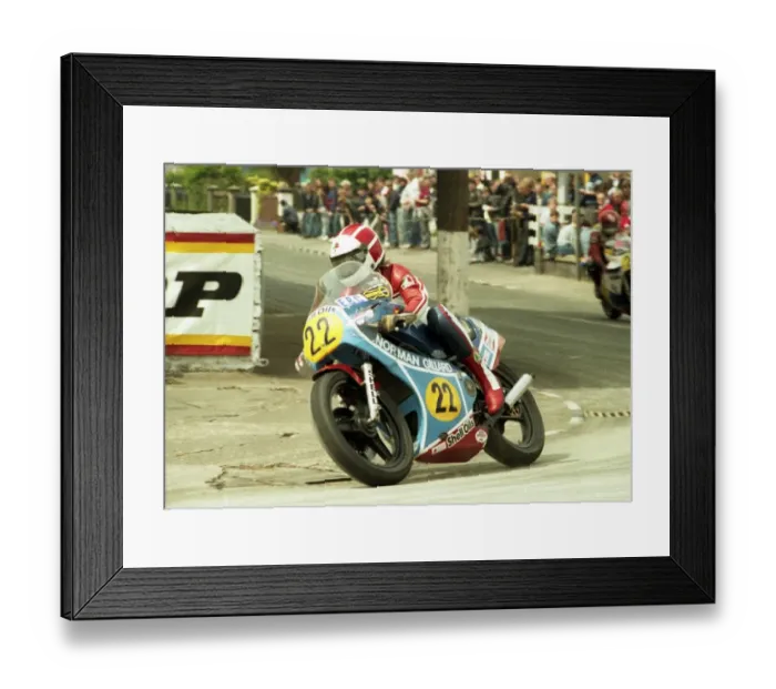Framed Print : Phil Mellor (Yamaha) 1984 Senior TT Framed Print : Phil Mellor (Yamaha) 1984 Senior TT
