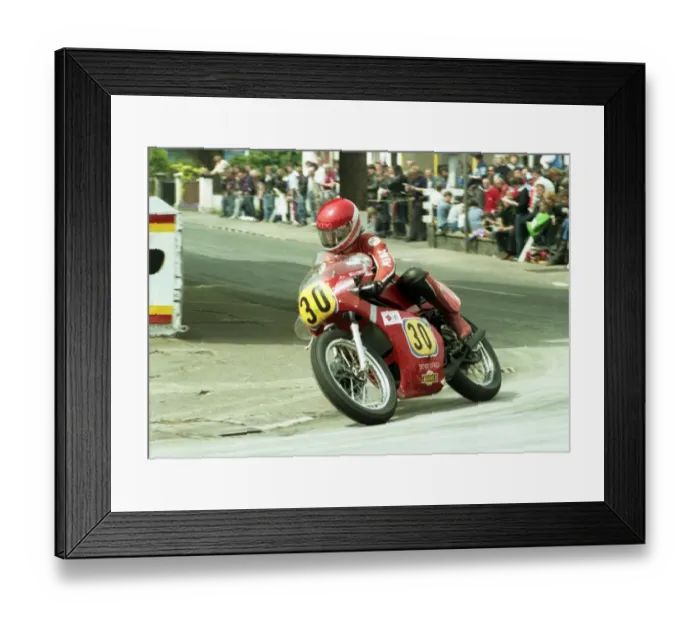 Framed Print : Bill Simpson (Yamaha) 1984 Senior TT Framed Print : Bill Simpson (Yamaha) 1984 Senior TT