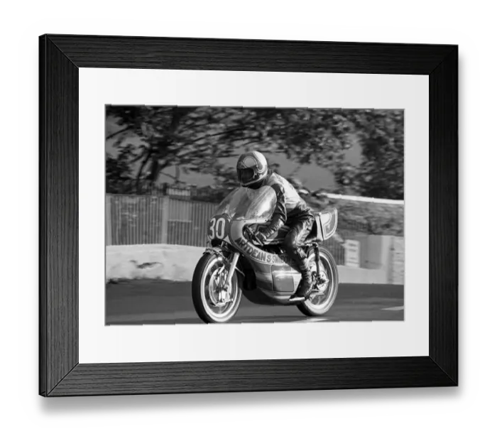 Framed Print : Ron Rowlands (Artdean Yamaha) 1975 Lightweight Manx Grand Prix Framed Print : Ron Rowlands (Artdean Yamaha) 1975 Lightweight Manx Grand Prix