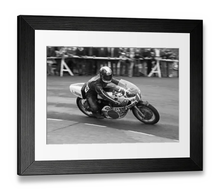 Framed Print : Lee Heeson (Yamaha) 1975 Lightweight Manx Grand Prix Framed Print : Lee Heeson (Yamaha) 1975 Lightweight Manx Grand Prix