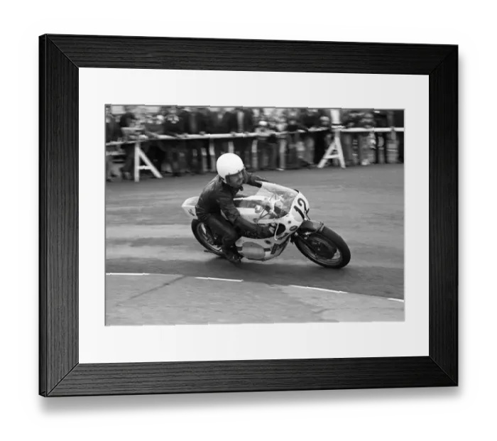 Framed Print : Tony Randle (Yamaha) 1975 Senior Manx Grand Prix Framed Print : Tony Randle (Yamaha) 1975 Senior Manx Grand Prix
