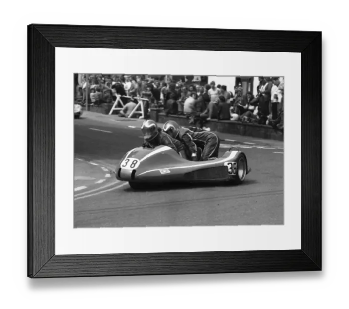 Framed Print : Dave Hallam & John Havercroft (Windle Yamaha) 1980 Sidecar TT Framed Print : Dave Hallam & John Havercroft (Windle Yamaha) 1980 Sidecar TT