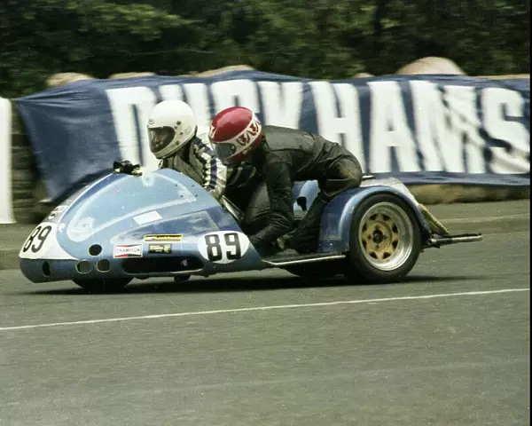 Kenny Andrews & Bruce Hall (Yamaha) 1979 Sidecar TT