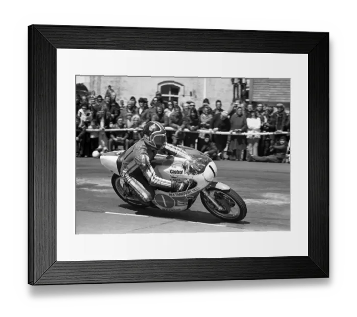 Framed Print : Tom Herron (Yamaha) 1975 Junior TT Framed Print : Tom Herron (Yamaha) 1975 Junior TT