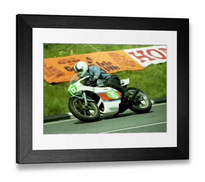 Framed Print : Walter Dawson (Maxton) 1980 Junior TT Framed Print : Walter Dawson (Maxton) 1980 Junior TT