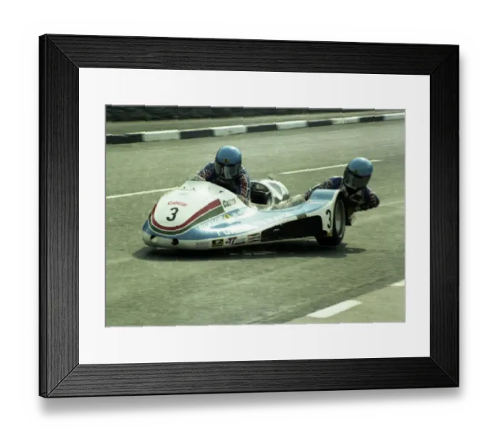 Framed Print : Jock Taylor & Benga Johansson (Fowler Yamaha) 1980 Sidecar TT Framed Print : Jock Taylor & Benga Johansson (Fowler Yamaha) 1980 Sidecar TT