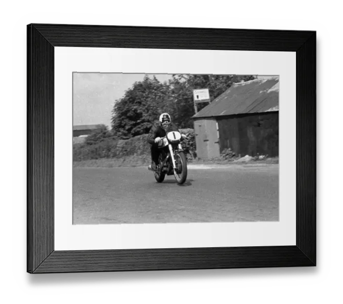 Framed Print : Reg Armstrong (Norton) 1952 Senior Ulster Grand Prix Framed Print : Reg Armstrong (Norton) 1952 Senior Ulster Grand Prix