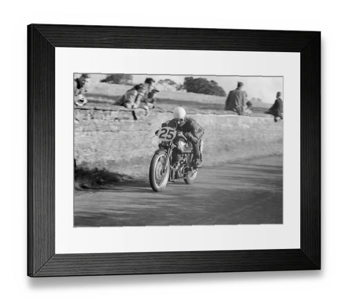 Framed Print : Les Graham (Velocette) 1952 Lightweight Ulster Grand Prix Framed Print : Les Graham (Velocette) 1952 Lightweight Ulster Grand Prix