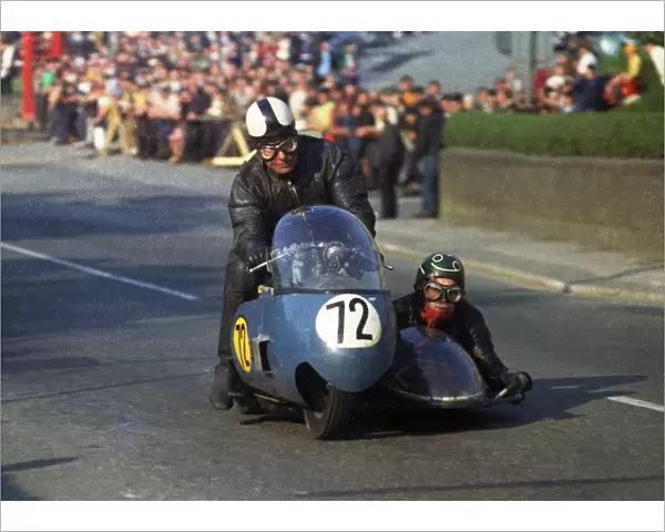 Frank Barton & A H Barker (Triumph) 1969 750 Sidecar TT