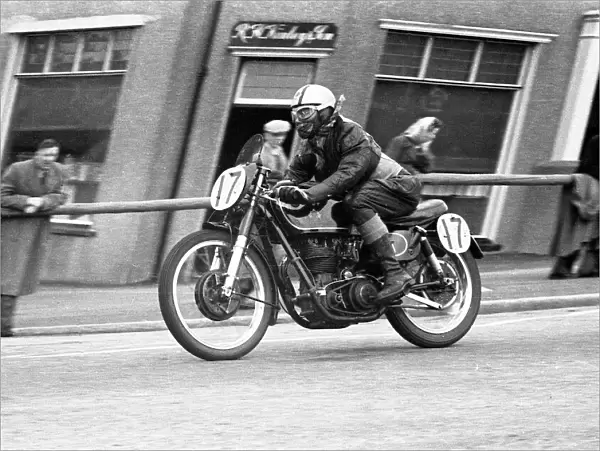 Barry Cortvriend (AJS) 1954 Junior Manx Grand Prix
