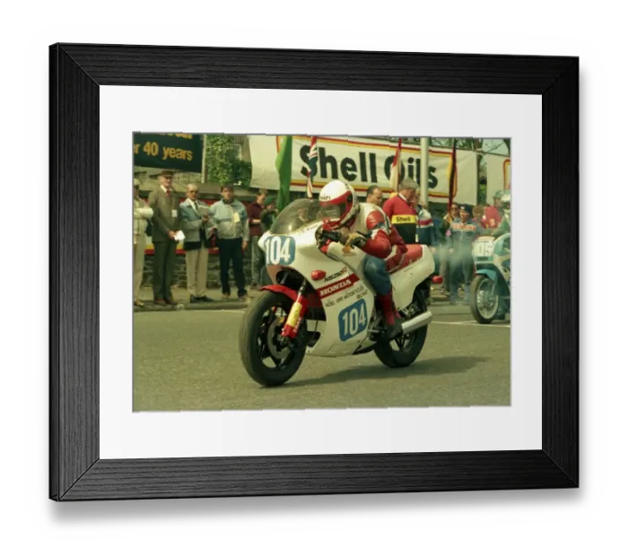 Framed Print : Ray Hanna (Honda) 1986 Production D TT Framed Print : Ray Hanna (Honda) 1986 Production D TT