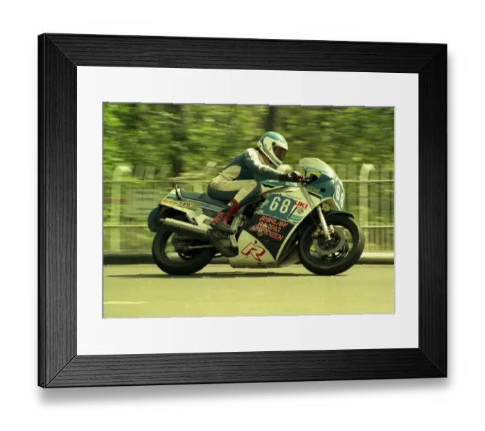 Framed Print : Derek Glass (Suzuki) 1986 Production B TT Framed Print : Derek Glass (Suzuki) 1986 Production B TT